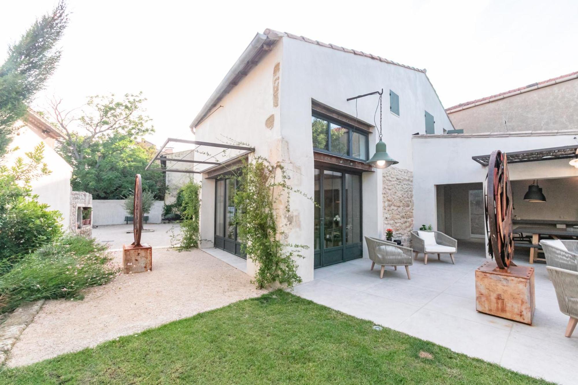Bed and Breakfast Gabrielle Jeanne Maillane Esterno foto