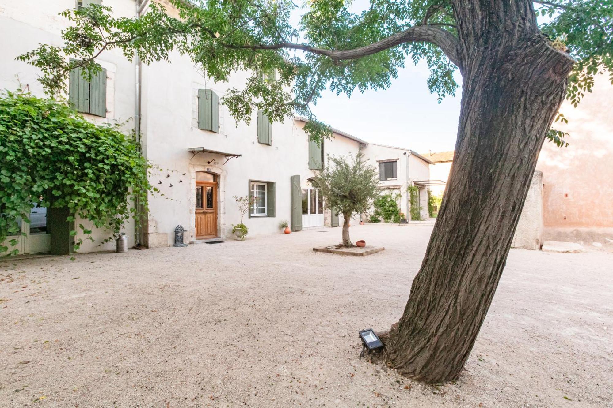 Bed and Breakfast Gabrielle Jeanne Maillane Esterno foto